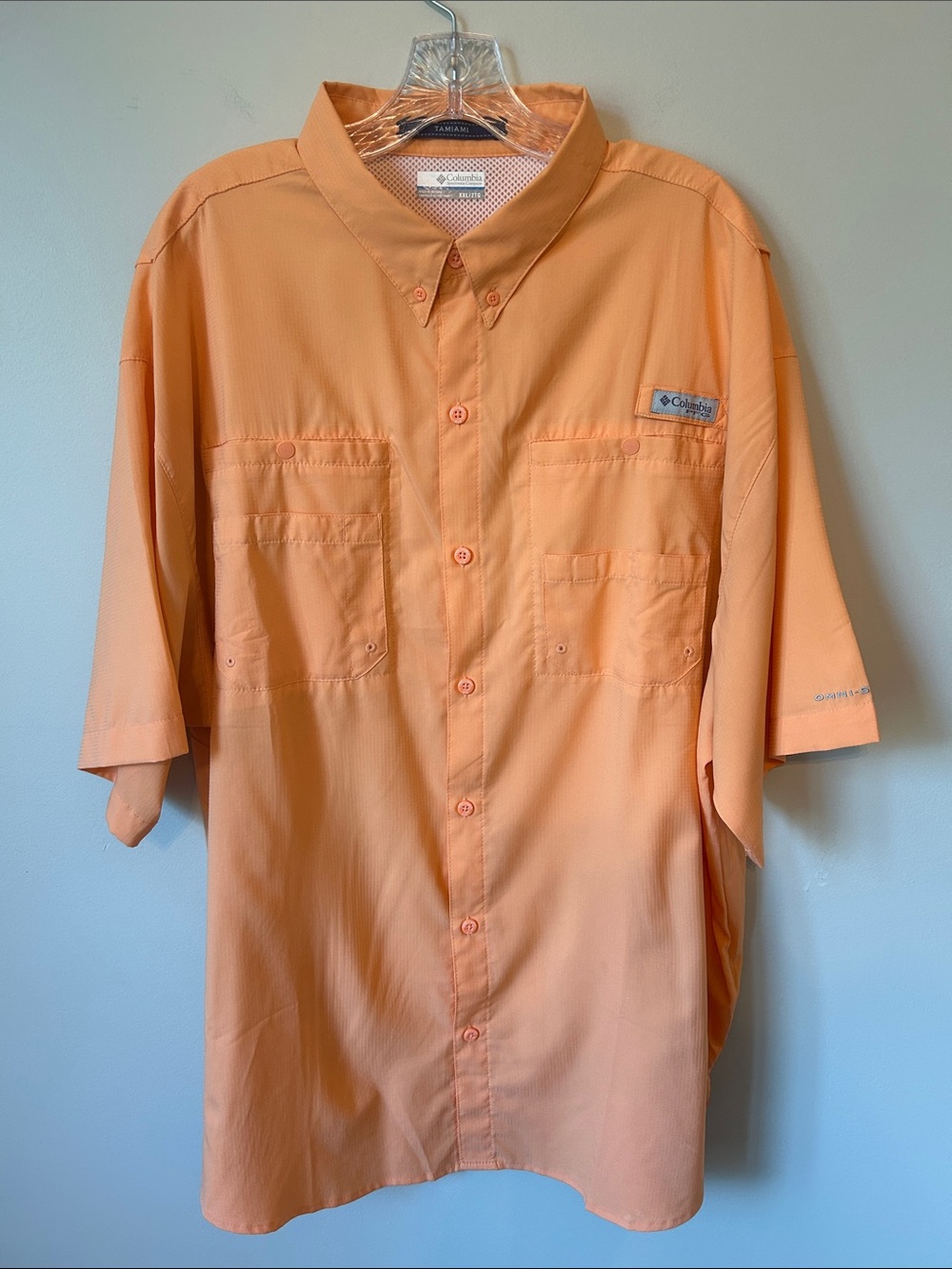 Columbia Men’s Tamiami PFG Omni-Shade Short-Sleeve Button-Front Shirt in Peach